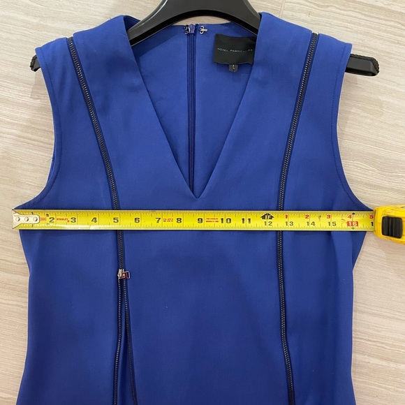 Zippered adjustable dress - Picture 11 of 11